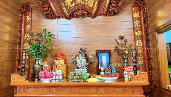 Cách đặt ảnh thờ trên bàn thờ
